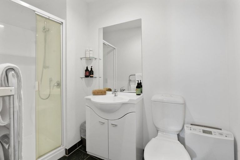 Photo of property in Atrium Apartments, 3n/154 The Terrace, Wellington Central, Wellington, 6011