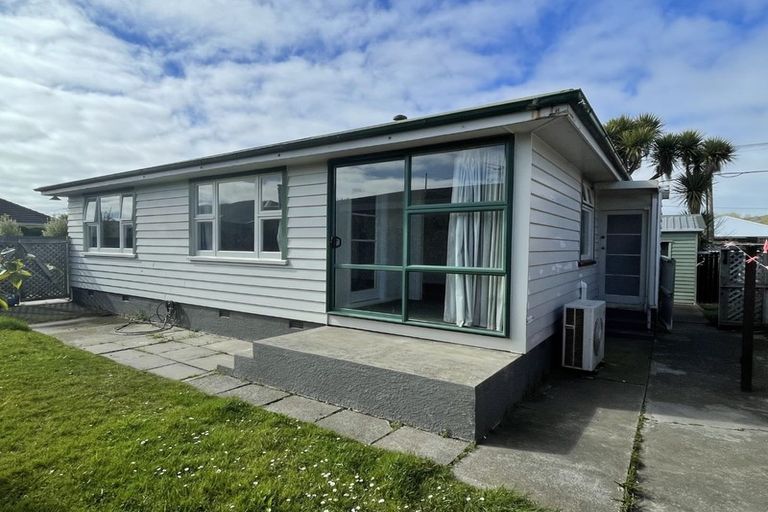 Photo of property in 2/51 Saint Johns Street, Woolston, Christchurch, 8062