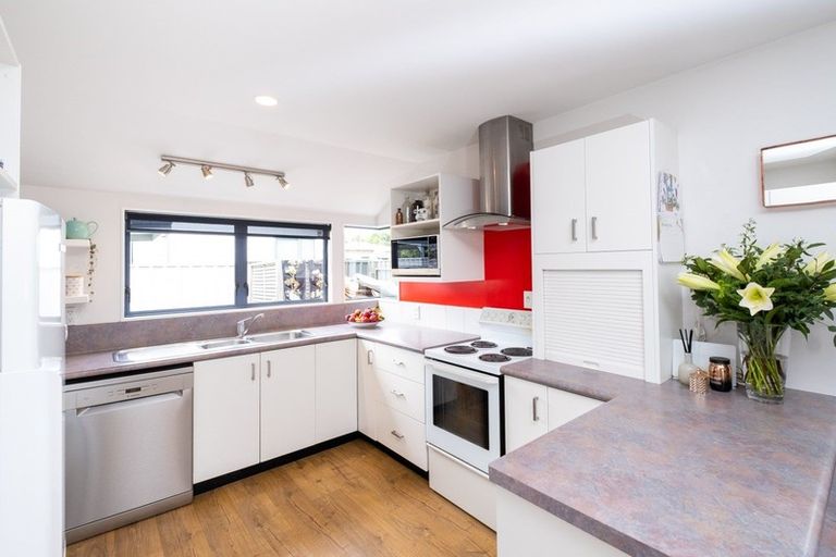 Photo of property in 18a Wharerangi Road, Tamatea, Napier, 4112