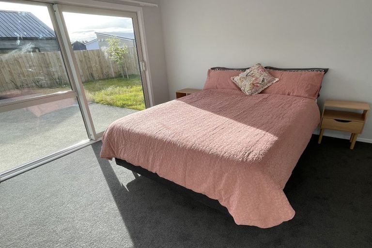 Photo of property in 2 Rotoiti Place, Paraparaumu, 5032