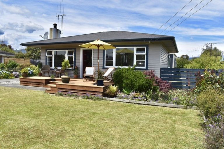 Photo of property in 16 Lemon Street, Otaki, 5512