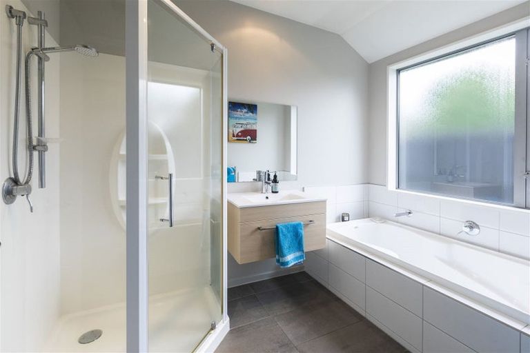 Photo of property in 5 Torrey Pines, Waimairi Beach, Christchurch, 8083