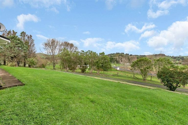 Photo of property in 51 Loop Road, Otaika, Whangarei, 0170