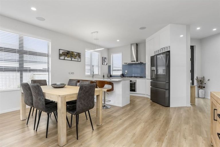 Photo of property in 16 Huarahi Pai Road, Huapai, Kumeu, 0810