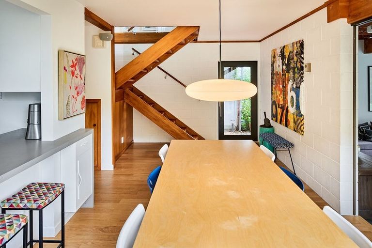 Photo of property in 85 Muritai Road, Eastbourne, Lower Hutt, 5013