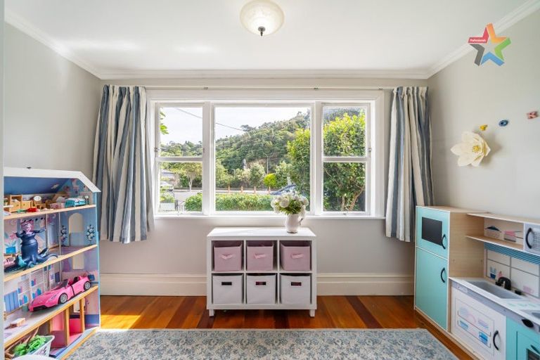 Photo of property in 32 Riddlers Crescent, Petone, Lower Hutt, 5012