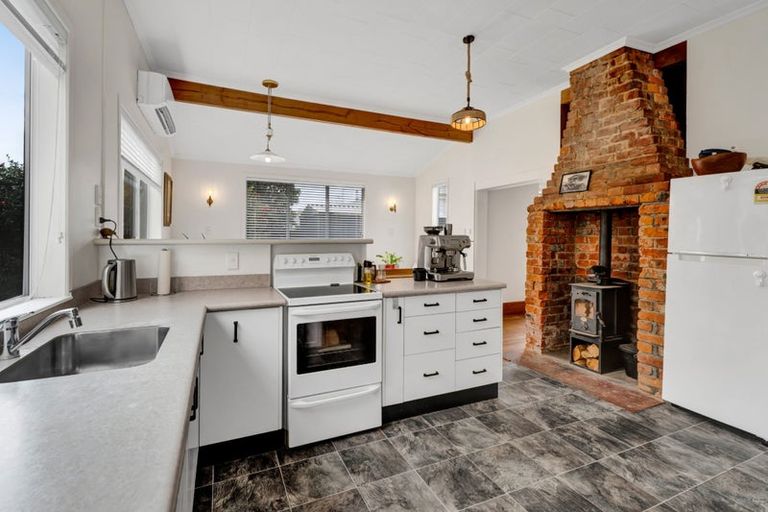 Photo of property in 25 Portia Street, Stratford, 4332