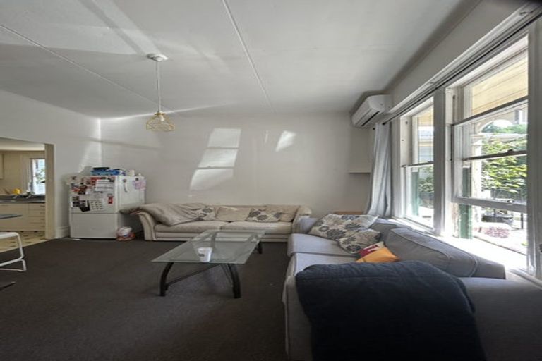 Photo of property in 70 Fairlie Terrace, Kelburn, Wellington, 6021