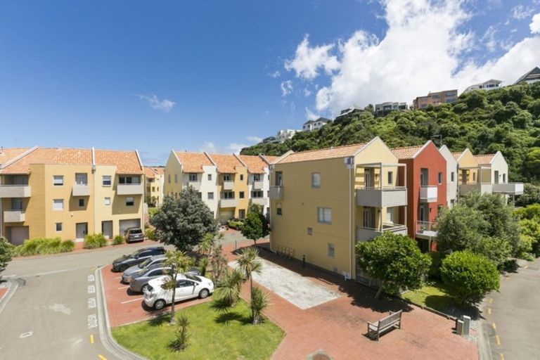 Photo of property in Marrakech Cafe, 39/305 Evans Bay Parade, Hataitai, Wellington, 6021