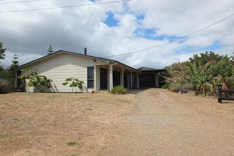 Photo of property in 3 Brown Terrace, Foxton Beach, Foxton, 4815