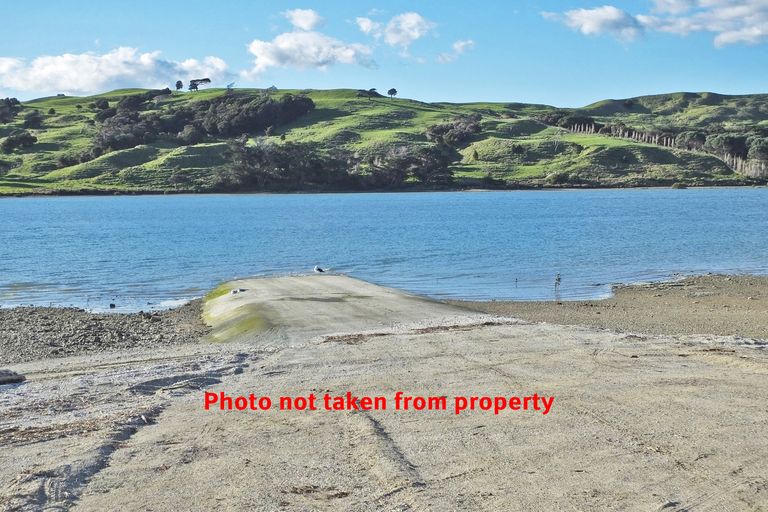 Photo of property in 239 Rangiora Road, Kaiwaka, 0573