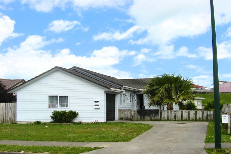 Photo of property in 42 Robert Skelton Place, Clendon Park, Auckland, 2103