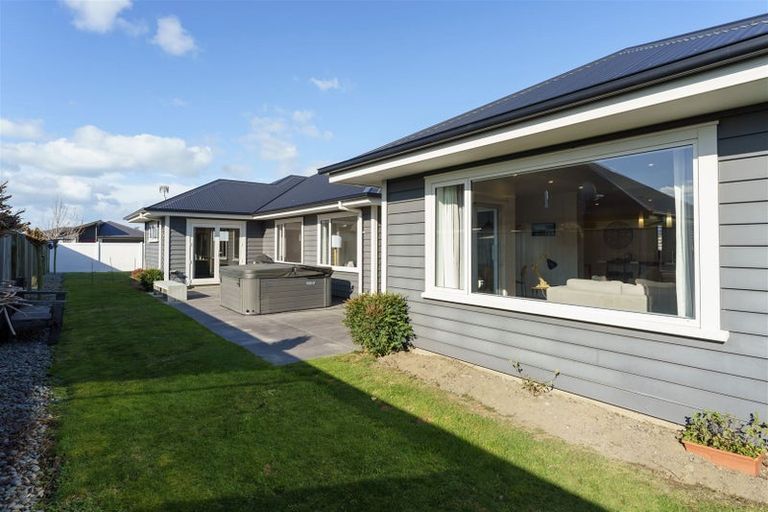 Photo of property in 2 Beachvale Drive, Kaiapoi, 7630