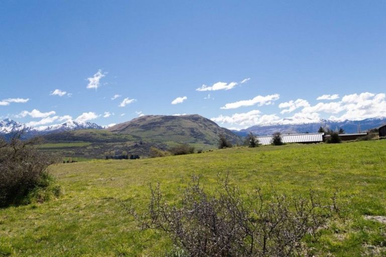 Photo of property in 46 Orford Drive, Jacks Point, Queenstown, 9371