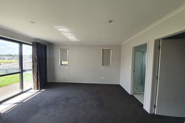 Photo of property in 11 Kilbryde Crescent, Pokeno, 2402