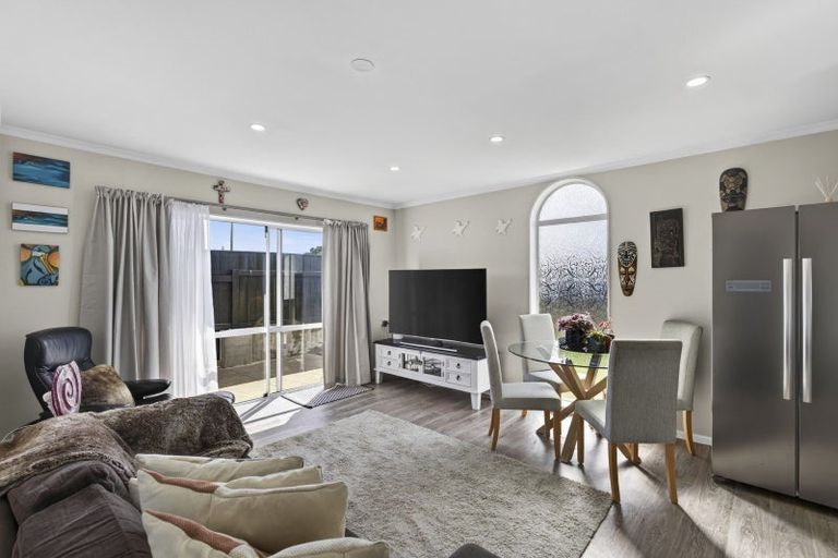 Photo of property in 3/220 Coronation Avenue, Welbourn, New Plymouth, 4310