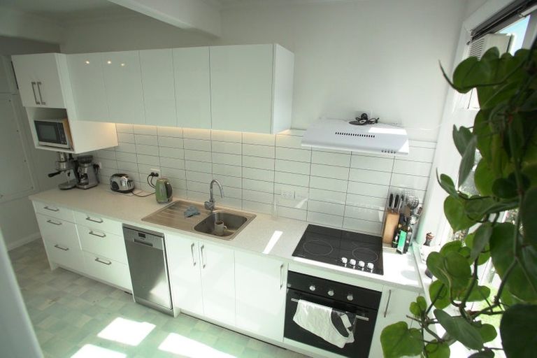 Photo of property in 96 Volga Street, Island Bay, Wellington, 6023