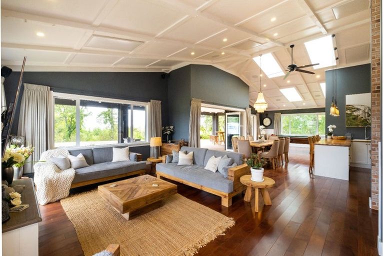 Photo of property in 54 Nilgiri Road, Poraiti, Napier, 4182