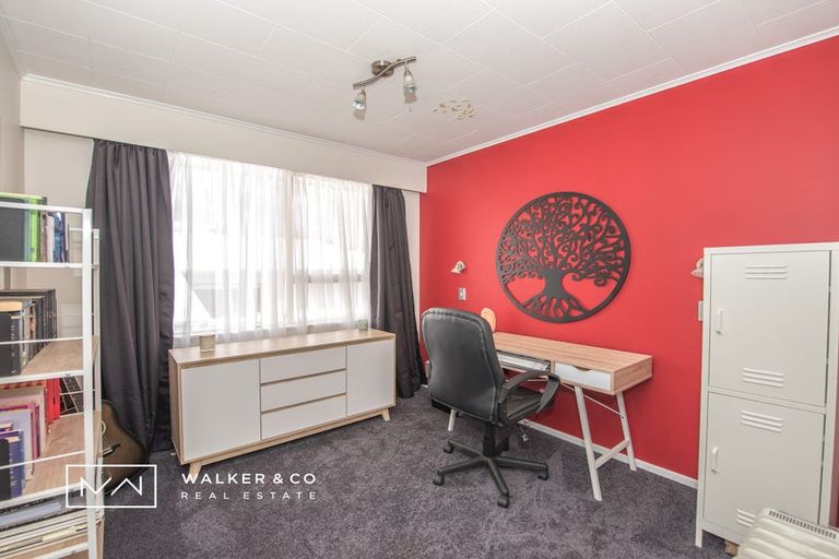 Photo of property in 6 Toledo Grove, Totara Park, Upper Hutt, 5018