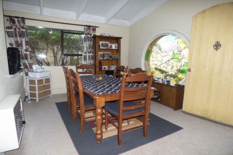 Photo of property in 97 Poplar Grove, Whalers Gate, New Plymouth, 4310