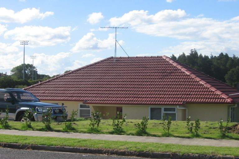 Photo of property in 3 Kitewao Street, Northcote, Auckland, 0627