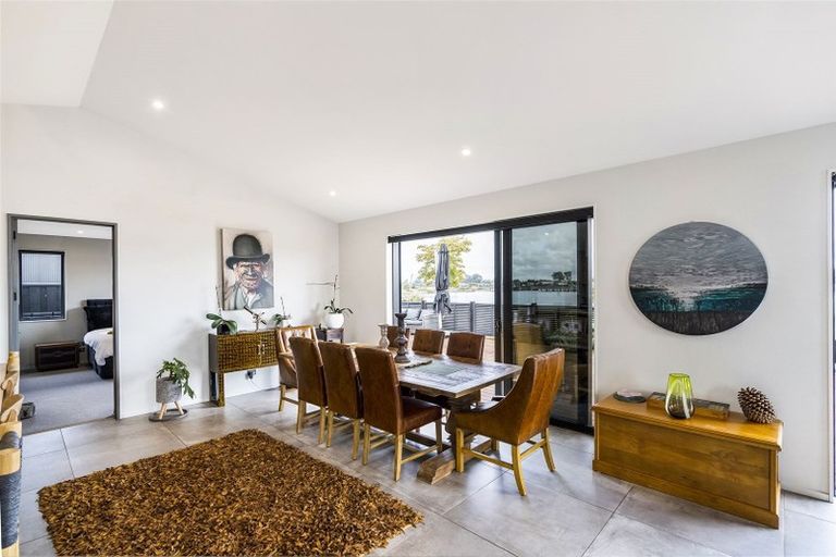 Photo of property in 37 The Esplanade, Pegasus, 7612