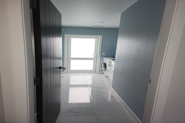 Photo of property in 14 Crompton Avenue, Churton Park, Wellington, 6037