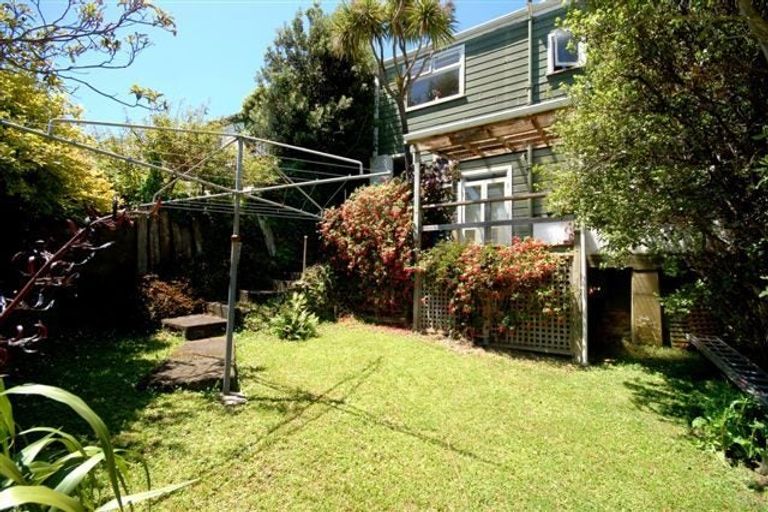 Photo of property in 62 Stanley Street, Berhampore, Wellington, 6023