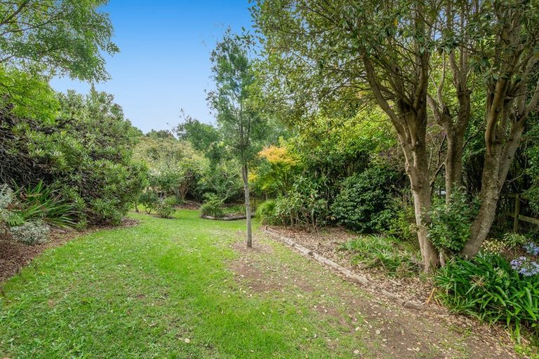 Photo of property in 1688 South Head Road, South Head, Helensville, 0874