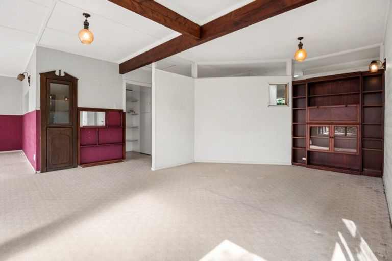 Photo of property in 49 Jaemont Avenue, Te Atatu South, Auckland, 0610