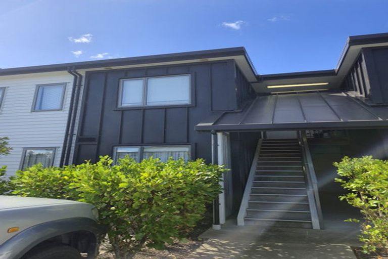 Photo of property in 10/27 Dida Park Drive, Kumeu, 0810