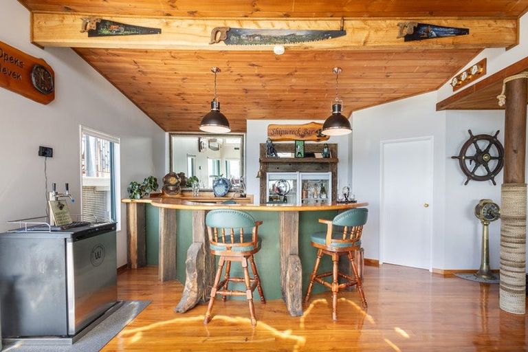 Photo of property in Signal Stn Road, Pouto, Te Kopuru, 0391