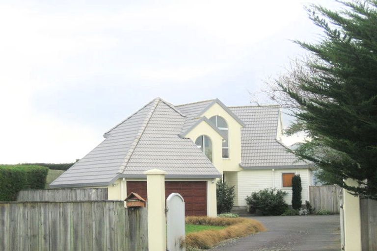 Photo of property in 121 Manly Street, Paraparaumu Beach, Paraparaumu, 5032