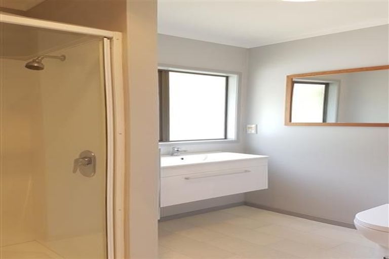 Photo of property in 332 Aokautere Drive, Aokautere, Palmerston North, 4471