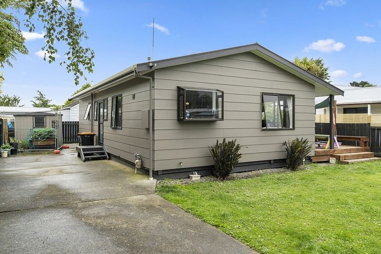 Photo of property in 3 Newton Place, Westbrook, Palmerston North, 4412