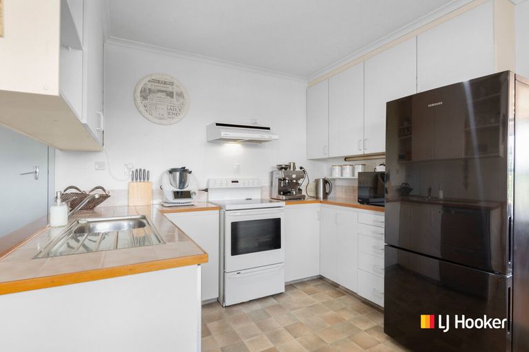 Photo of property in 19 Braeside, Kinmont Park, Mosgiel, 9024