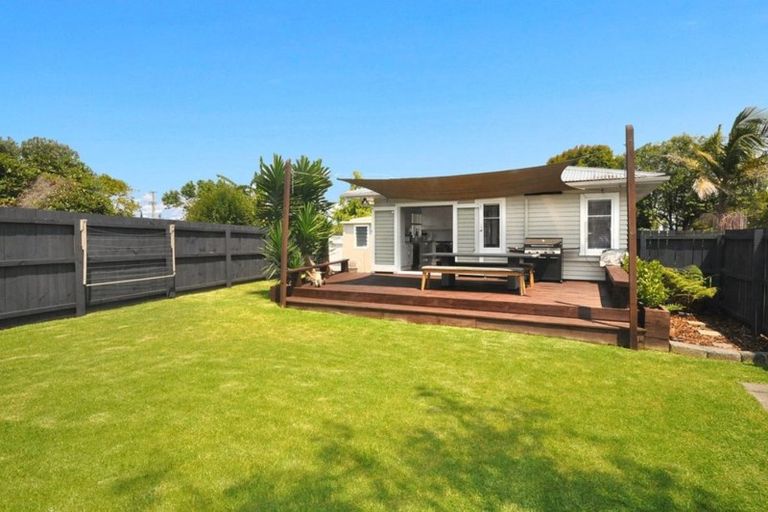 Photo of property in 41b Wallace Road, Mangere Bridge, Auckland, 2022