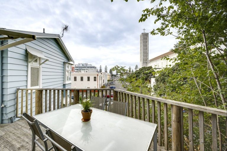 Photo of property in 1 Cathedral Lane, Napier South, Napier, 4110