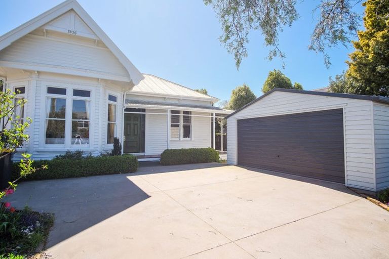 Photo of property in 133 Somerfield Street, Somerfield, Christchurch, 8024