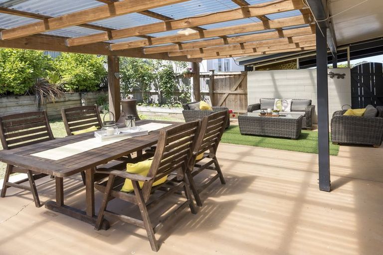 Photo of property in 4 Galvan Avenue, Sunnyhills, Auckland, 2010