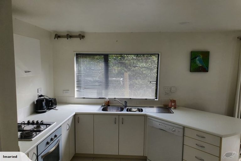 Photo of property in 1a Hauraki Crescent, Pinehill, Auckland, 0632