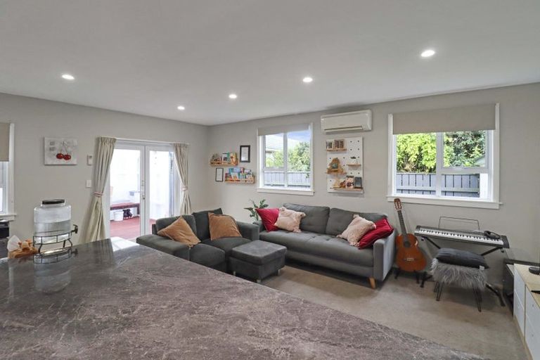Photo of property in 1a Waldie Grove, Avalon, Lower Hutt, 5011