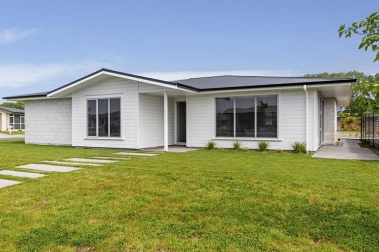 Photo of property in 28 Bastille Court, Rangatira Park, Taupo, 3330
