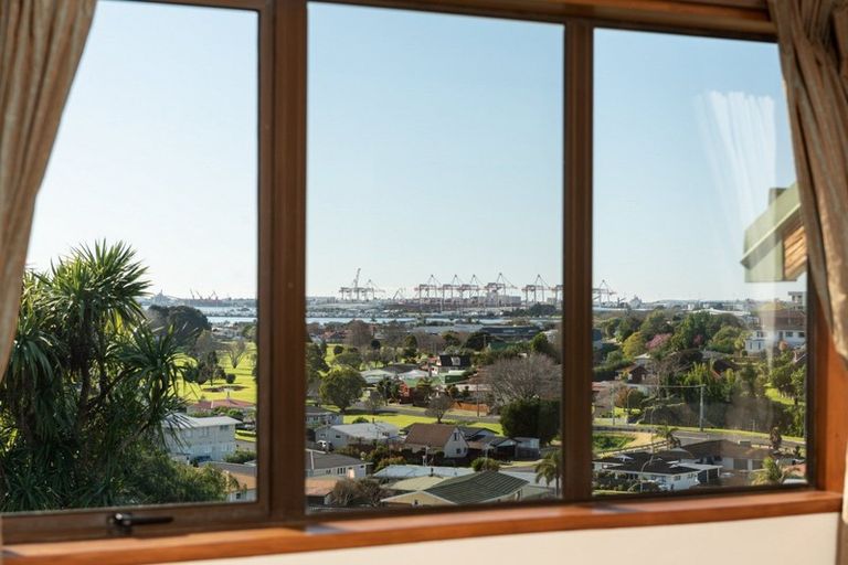 Photo of property in 78 Hinewa Road, Otumoetai, Tauranga, 3110