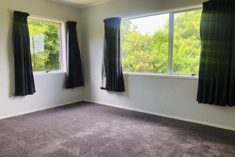 Photo of property in 1/14 Gillan Place, Bayview, Auckland, 0629