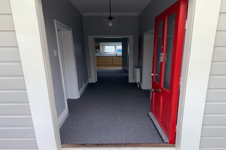 Photo of property in 11 Danube Street, Island Bay, Wellington, 6023