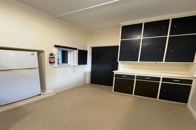 Photo of property in 325 Grays Road, Pauatahanui, Porirua, 5381