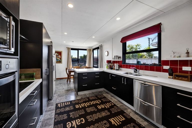 Photo of property in 28 Kingsford Street, Bell Block, New Plymouth, 4312