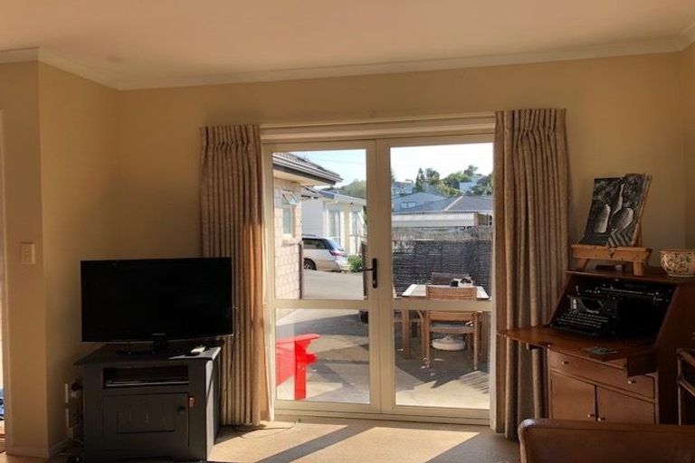 Photo of property in 168 Otumoetai Road, Brookfield, Tauranga, 3110