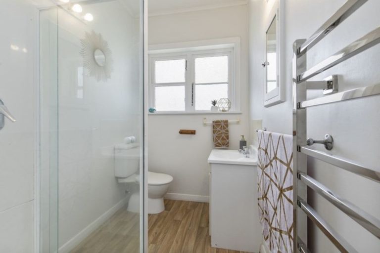 Photo of property in 22 Bell Road, Waiwhetu, Lower Hutt, 5010